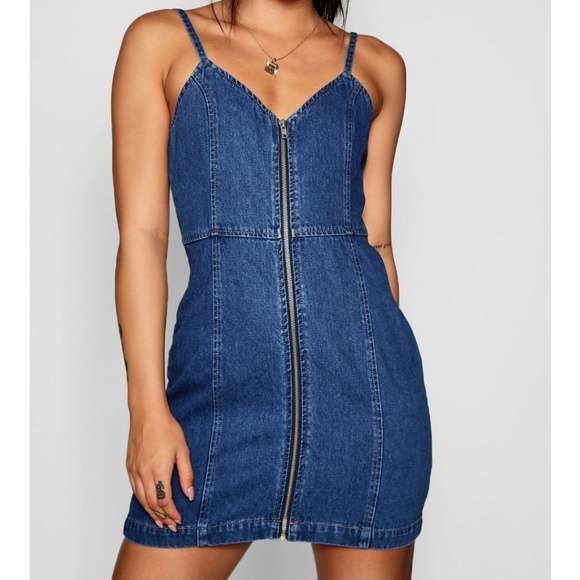 Boohoo Dresses & Skirts - NWT Plus Size BooHoo Strappy Denim Front Zip Dress